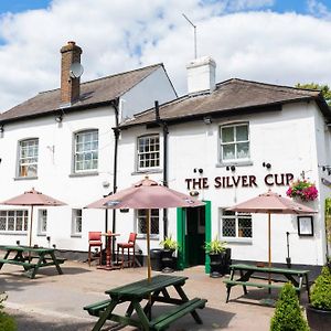 Hotel The Silver Cup Harpenden Exterior photo