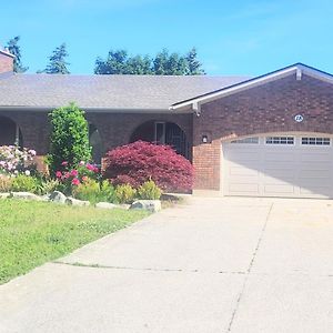 Cozy Home Close To Attractions In Niagara Falls Thorold Exterior photo