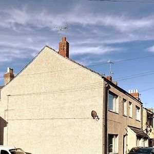 Spacious 5 Bedroom House In Prestatyn, North Wales Exterior photo