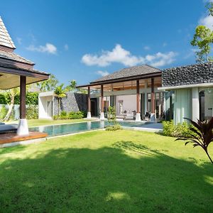 Luxurious Villa In Balinese Style Phuket Exterior photo