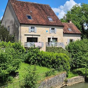 Au Lavoir Du Serein "La Billaude" Et "La Langouette" Bed and Breakfast Saint-Germain-lès-Arlay Exterior photo