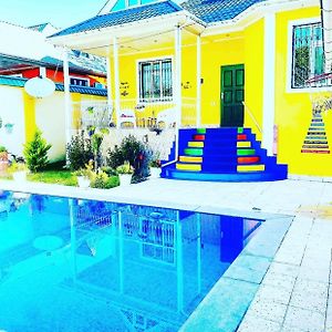 Gabala Colorful Home, Hot Pool-Yellow Exterior photo