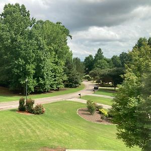 Hotel Positively Peaceful Braselton Exterior photo