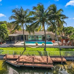 Modern, 4B&3B With Pool And Lake Villa Pembroke Pines Exterior photo