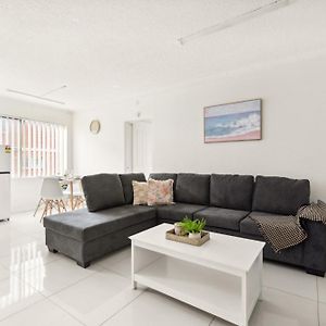 Apartamento Polished 2-Bed Unit In The Heart Of Parramatta Sídney Exterior photo