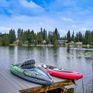 Lakefront Lynnwood Home With Balconies And Shared Dock Exterior photo