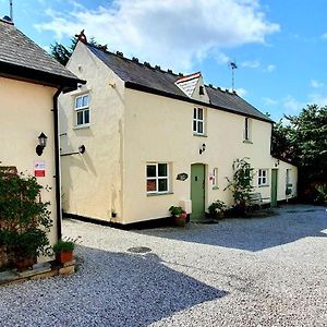 Vale View Cottages -Two Luxury Cottages, Great Location In Prestatyn! Exterior photo