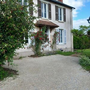 Gite De Chassigny Villa Avallon Exterior photo