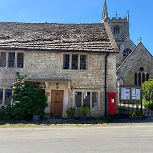 The Gates Villa Castle Combe Exterior photo