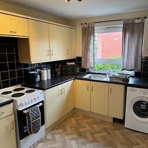 Apartamento Quiet, Sleeps 12, Family, Lots Of Parking, Kia 2 Nottingham Exterior photo