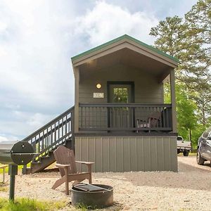 Hotel Jellystone Park Tyler Exterior photo