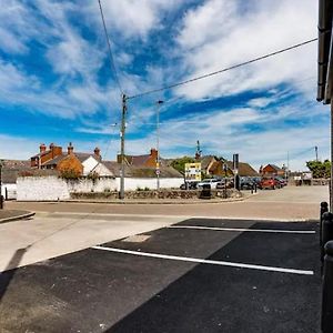 Apartamento Roann Newydd 1 Rhuddlan Exterior photo