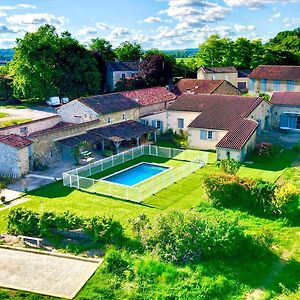 Enorme Domaine Avec Piscine, Salle De Fete, Boulodrome, Cinema Et Plus Villa Nérac Exterior photo