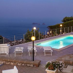 Amore Rentals - Villa Lions Rose SantʼAgata sui Due Golfi Exterior photo