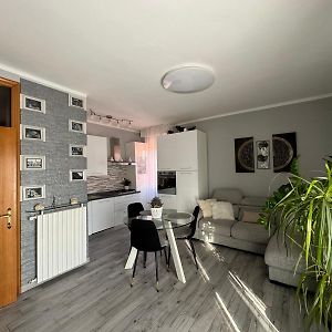 Apartamento Favoloso Trilocale Monza Exterior photo