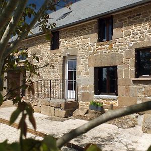 Gite De La Guinchere Villa Saint-Georges-de-Reintembault Exterior photo