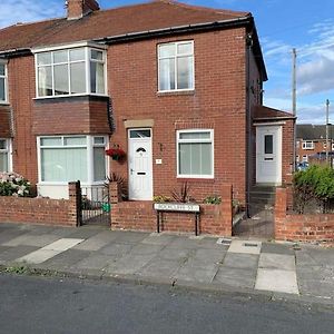 Beautifully Appointed Family Seaside Apartment Whitley Bay Exterior photo