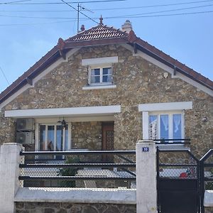 Maison Et Appartement La Courneuve Exterior photo