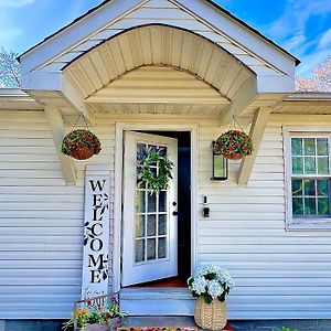 Bright And Airy In Hampton Bays Villa Exterior photo