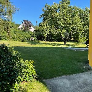 Apartamento Hollabrunn-Rest-Relaxation-Garden Contactless Check-In Exterior photo