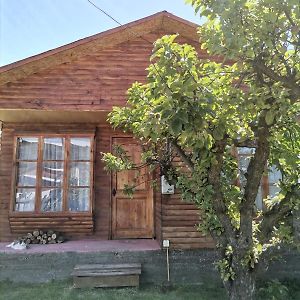 Sol de la Patagonia Bed and Breakfast Puerto Guadal Exterior photo