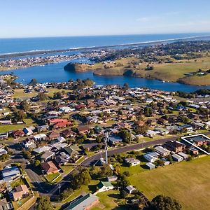 Harmony Villa Lakes Entrance Exterior photo