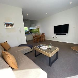 Cosy Work From Home Townhouse 10 Mins From City Camberra Exterior photo