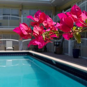 Beach Place Hotel Miami Beach Exterior photo