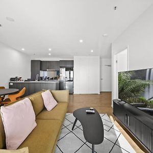 Apartamento Refined 2-Bed With Luxurious Building Amenities Belconnen Exterior photo