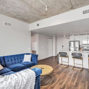 Apartamento Stylish 3Br Urban Retreat With Downtown Views And Pool Iowa City Exterior photo