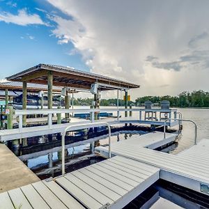 Riverfront Homosassa Retreat With Kayak And Boat Dock! Villa Exterior photo