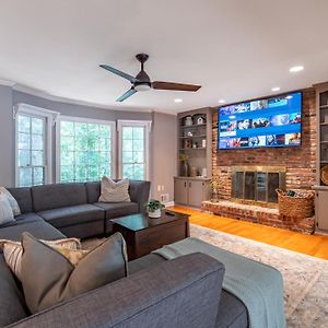 Relaxing Open-Air Home With Sunroom & Forest Views Atlanta Exterior photo