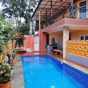 Vila Dinar Mountain View Di Lembang Villa Tegalharendong Exterior photo