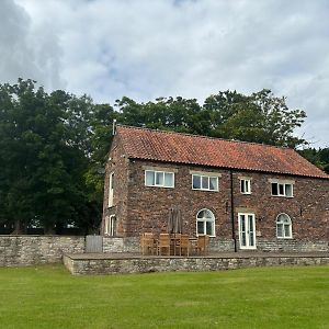 The Stables Villa Pickering Exterior photo