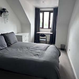 Cosy 1 Bed Apartment Londres Exterior photo