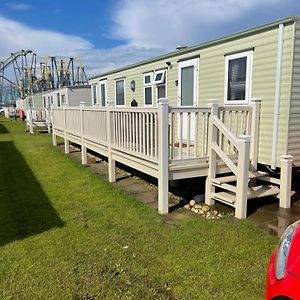 Blue 4 Caravan Ingoldmells 6 Berth 3 Bedrooms Exterior photo