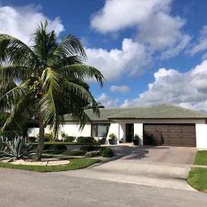 Bright And Cheerful 4 Bedroom Home With Pool Boca Ratón Exterior photo