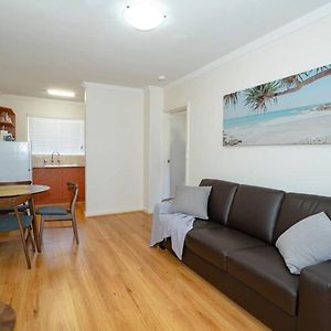 Apartamento 24 Burswood Comfort Short Walk To Crown & Optus! Perth Exterior photo