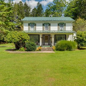 Family Getaway In Hillsgrove Pets Welcome! Villa Exterior photo