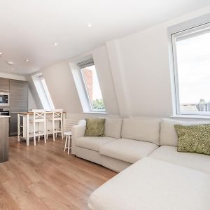 Cosy Central Stylish Apartment In Twickenham Pass The Keys Exterior photo