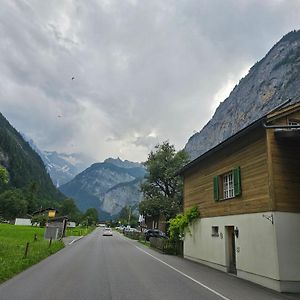 Apartamento Chalet Baerli Lauterbrunnen Exterior photo