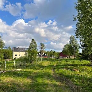 Nydelig Smabruk Med Hus Og Fjos Og Badstu Villa Gratangen Exterior photo