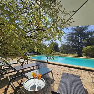 Jolie maison en plein cœur du Lubéron Villa Roussillon en Isere Exterior photo