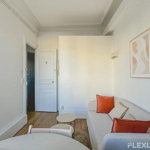 Flexliving - Room - Felix Faure París Exterior photo