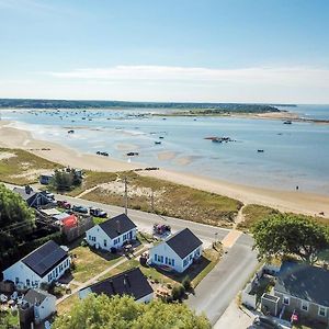 Across From Mayo Beach Walk To Downtown Villa Wellfleet Exterior photo