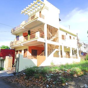 Doon Niwas Homestay Two Bedroom Apartment 1St Floor- Mountain View Cheerful Comfortable Peaceful Central Family-Friendly Dehradun Exterior photo