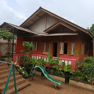 Villa Bidadari Ciater Exterior photo