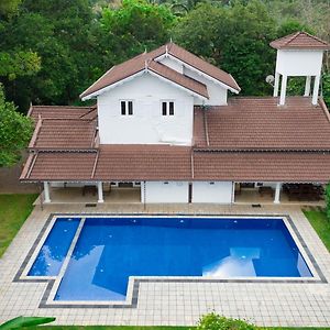 Tara Garden Sri Lanka - luxury colonial villa Danwattegoda Exterior photo