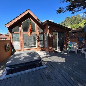 Oceanview Cabin 18 With Private Jacuzzi Villa Smith River Exterior photo