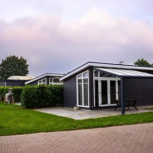 Vakantiehuis Met Vijverzicht Villa Lathum Exterior photo